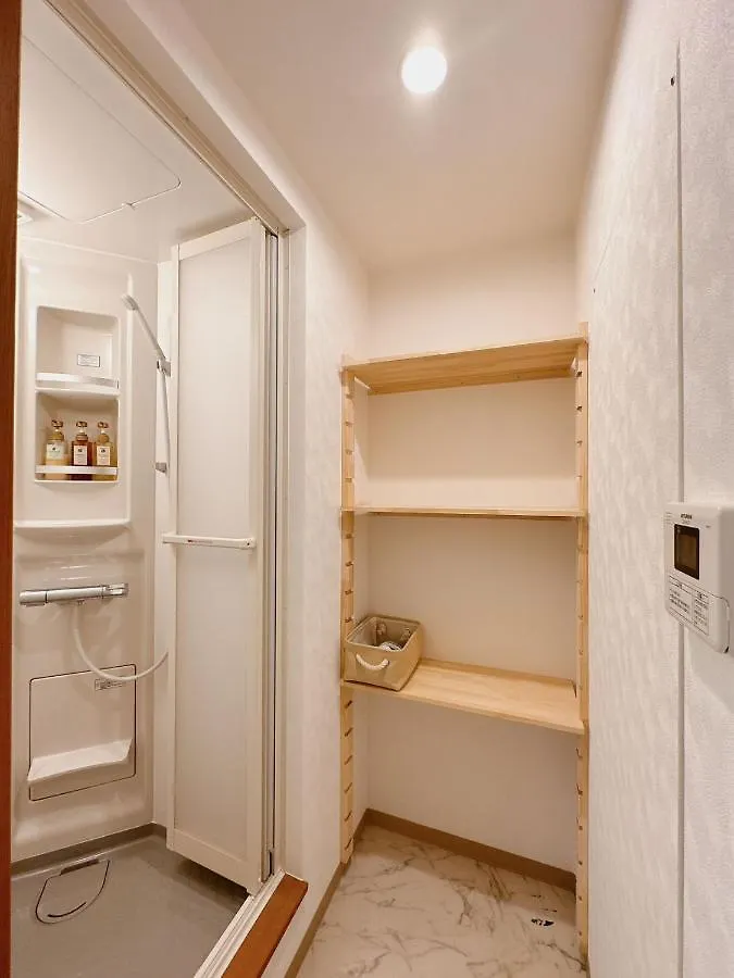 Apartment 三米-黒門市場-黑门市场-Kuromon-301タイプ Osaka