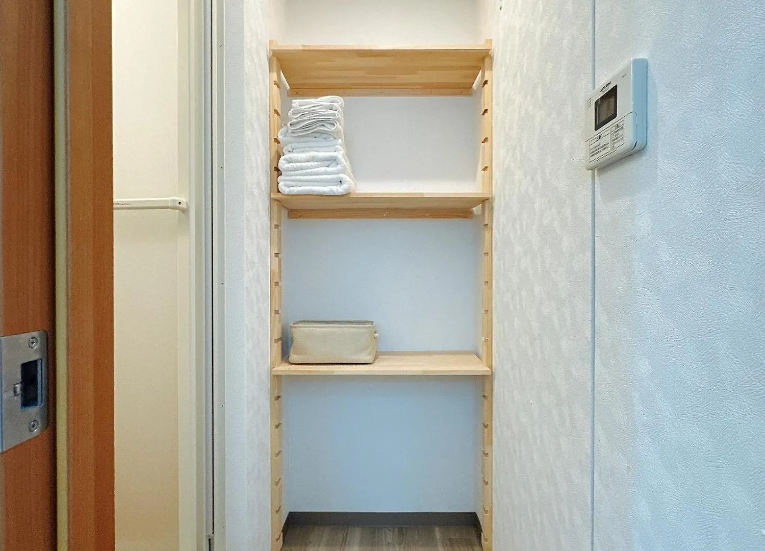 Apartment 三米-黒門市場-黑门市场-Kuromon-301タイプ Osaka
