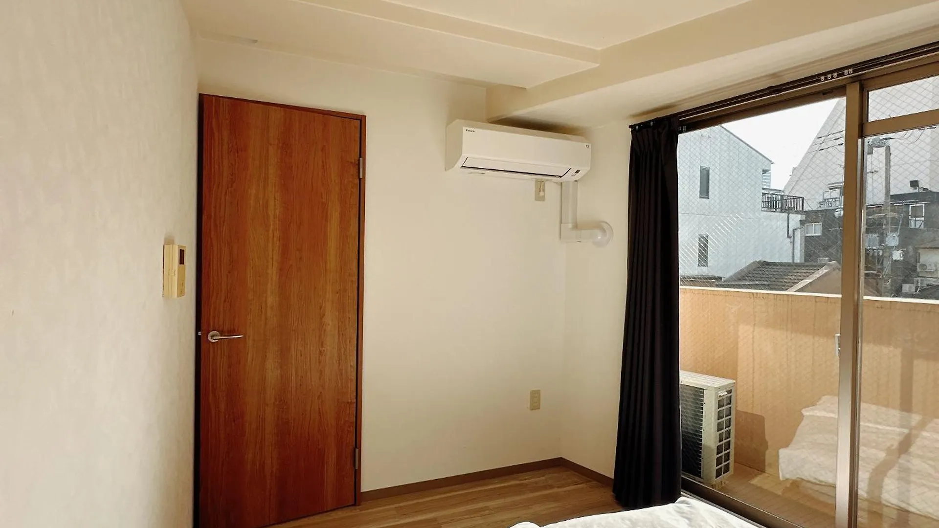 Apartment 三米-黒門市場-黑门市场-Kuromon-301タイプ Osaka